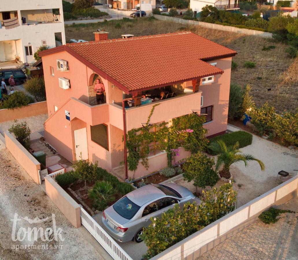Tomek Apartment Vir Exterior photo